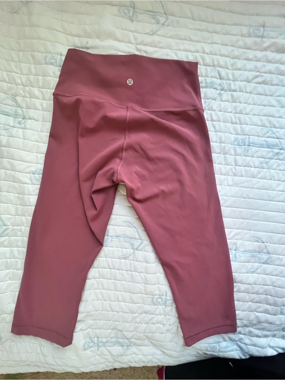 lululemon athletica Dusty Rose Cropped Leggings